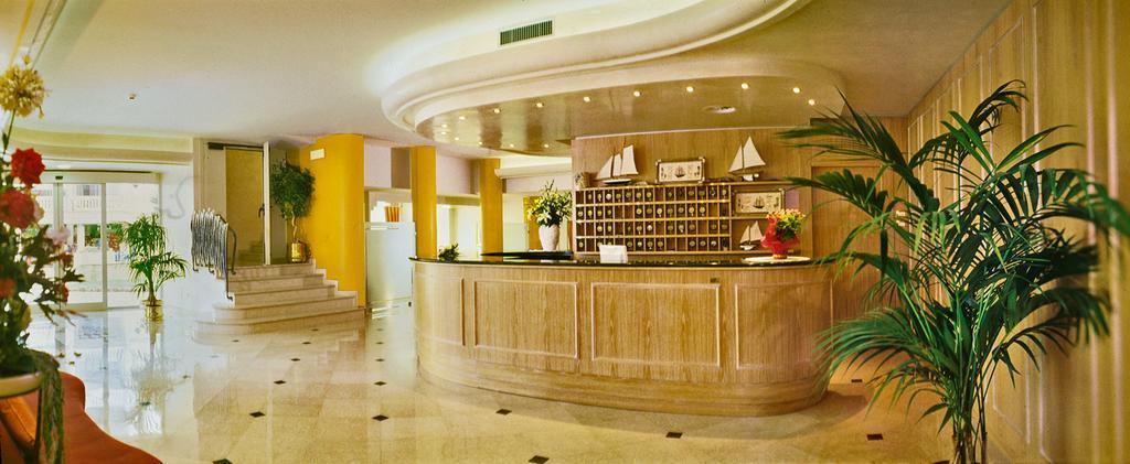 Hotel Montecarlo ビビオーネ エクステリア 写真