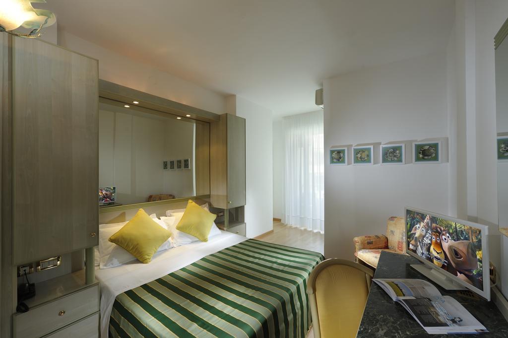 Hotel Montecarlo ビビオーネ 部屋 写真