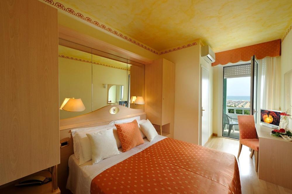 Hotel Montecarlo ビビオーネ エクステリア 写真