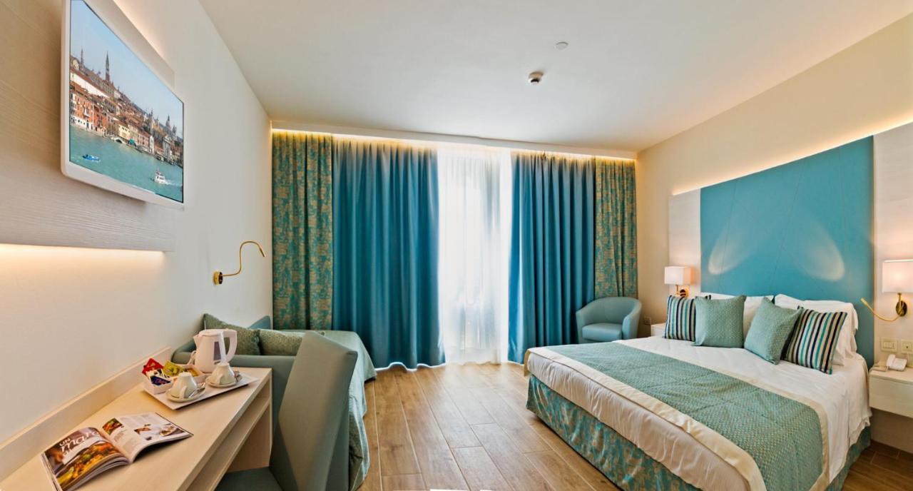 Hotel Montecarlo ビビオーネ エクステリア 写真